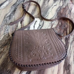 ❌❌SOLD❌❌Patricia Nash Savini Saddle Tooled Embossed Leather Crossbody Bag